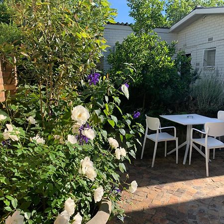 Courtyard Studio Lights And Wi Fi During Load Shedding Stellenbosch Extérieur photo
