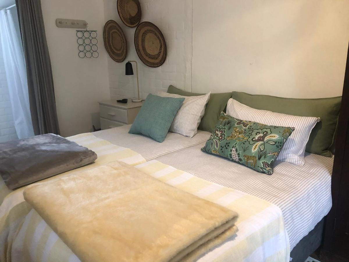 Courtyard Studio Lights And Wi Fi During Load Shedding Stellenbosch Extérieur photo