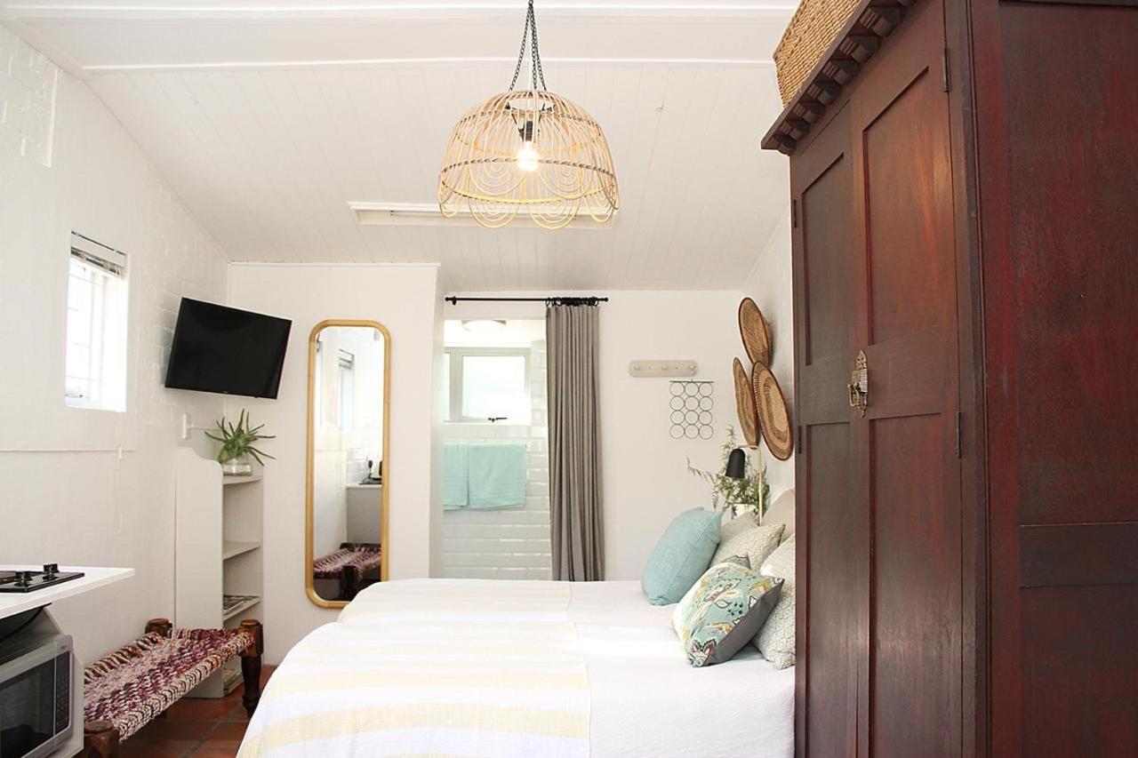 Courtyard Studio Lights And Wi Fi During Load Shedding Stellenbosch Extérieur photo