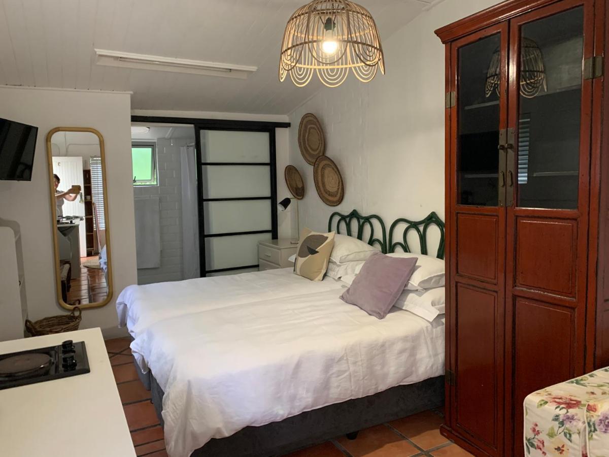 Courtyard Studio Lights And Wi Fi During Load Shedding Stellenbosch Extérieur photo