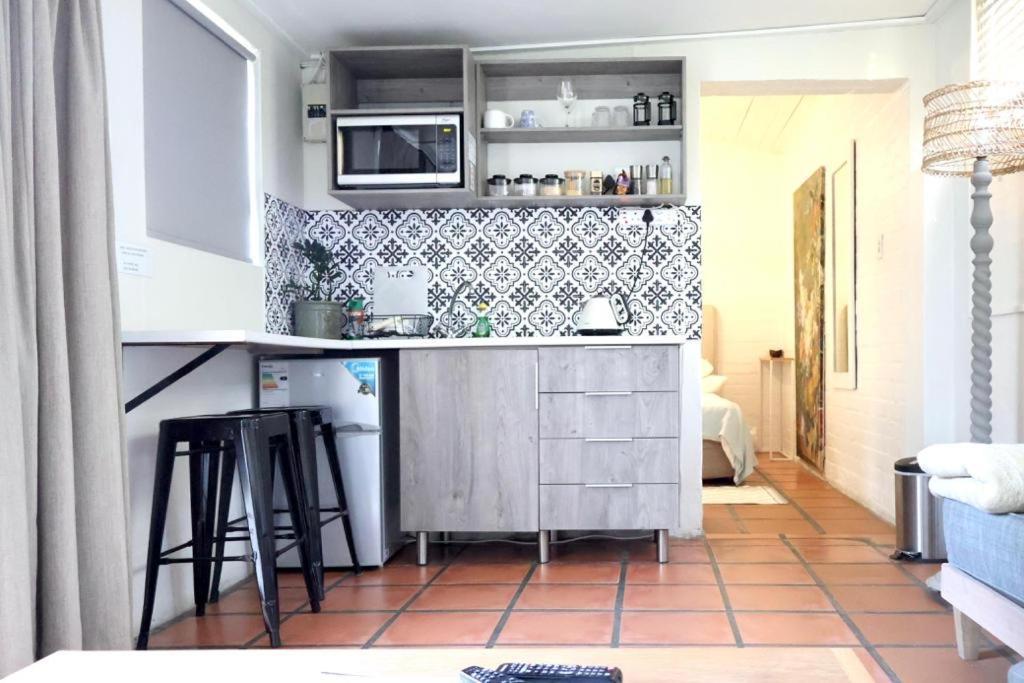 Courtyard Studio Lights And Wi Fi During Load Shedding Stellenbosch Extérieur photo